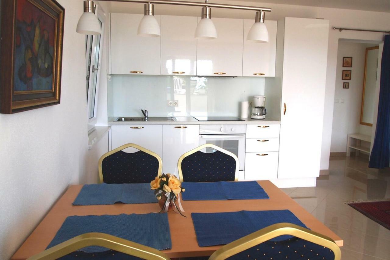 Open Hus Apartment Krvavica Exterior foto